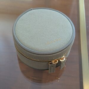 NWOT Sezane Sage Green / Gold Travel Jewelry Case